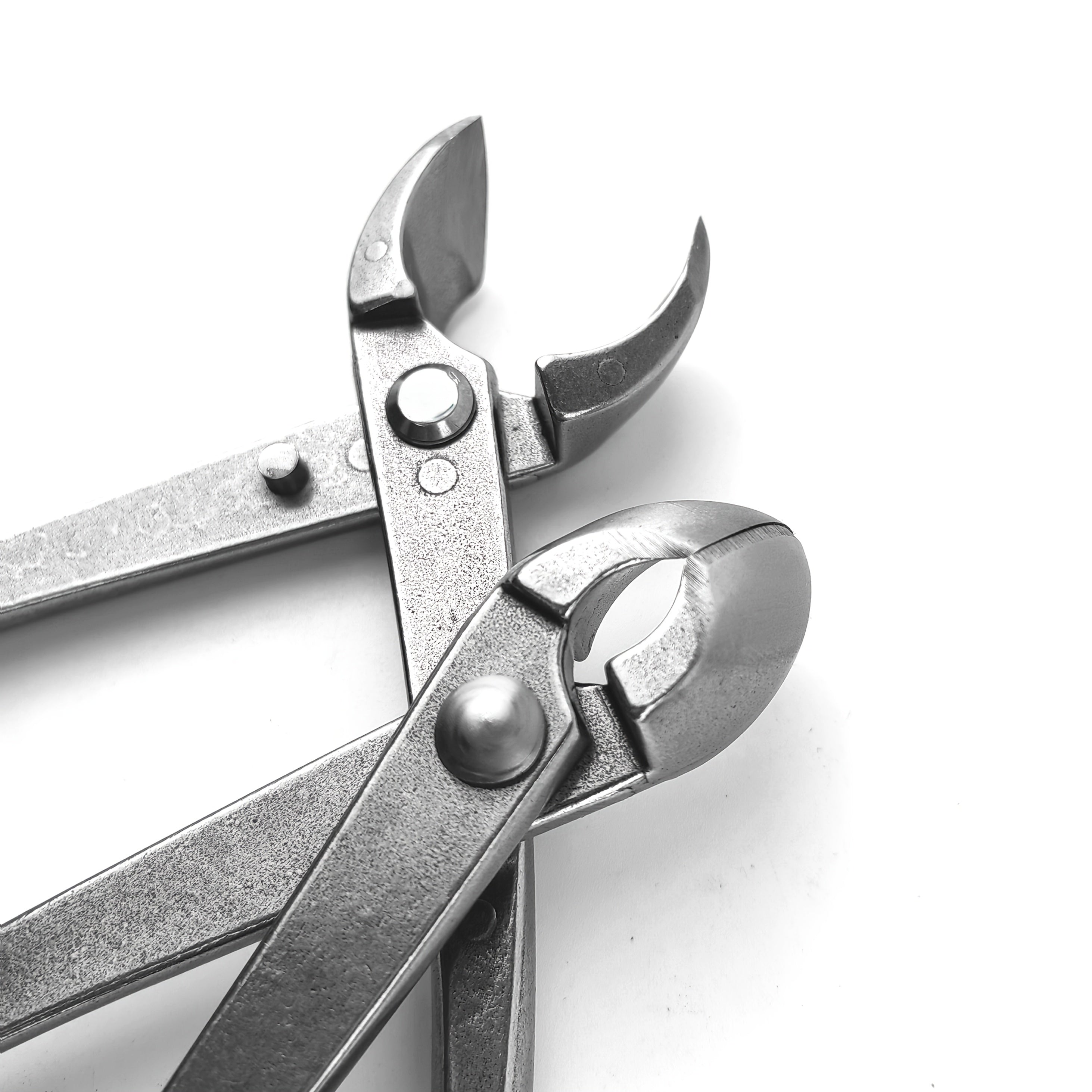 420 Stainless Steel 2 in 1 Slant Nose Ball Pliers and Pruning Shears   Ergonomic Heat Treated Gardening Trimmer  Suitable for Branches  Shrubs  Hedges   Polished Rustproof Manual Tool with Multifunctional Durable Design Essential Garden Decoration Equipme