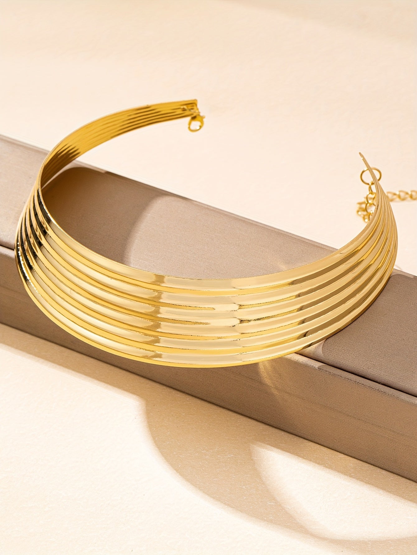 Women's Large Wide Hoop Choker Necklace   Thick Golden Toned ( Metal) Statement Jewelry  Minimalist Layering Necklace for Daily Wear & Parties  Year Round Versatile Oversized Hoop Ring like Collar Accessory  Jewlery  Christmas Brooches For Women  Layered