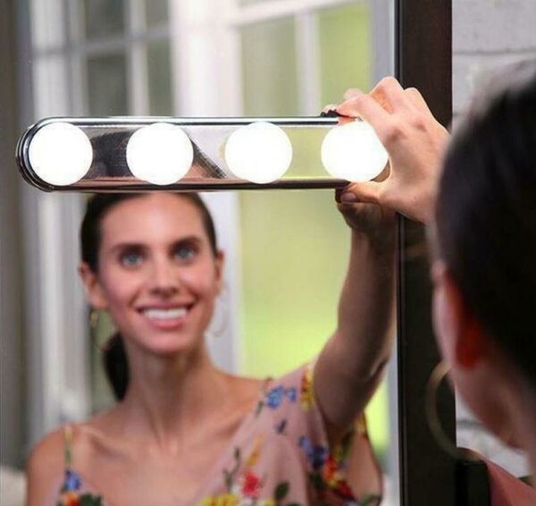 FA-ZK-04 4 Bulb Studio Makeup Mirror Glow LED Light