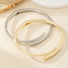 Women's Minimalist Golden Tone Adjustable Spring Open Ring Choker Necklace   Sleek Curved Design for Parties  Music Festivals & Year Round Wear  Party Accessory  Chic Accessory  Sleek Jewelry