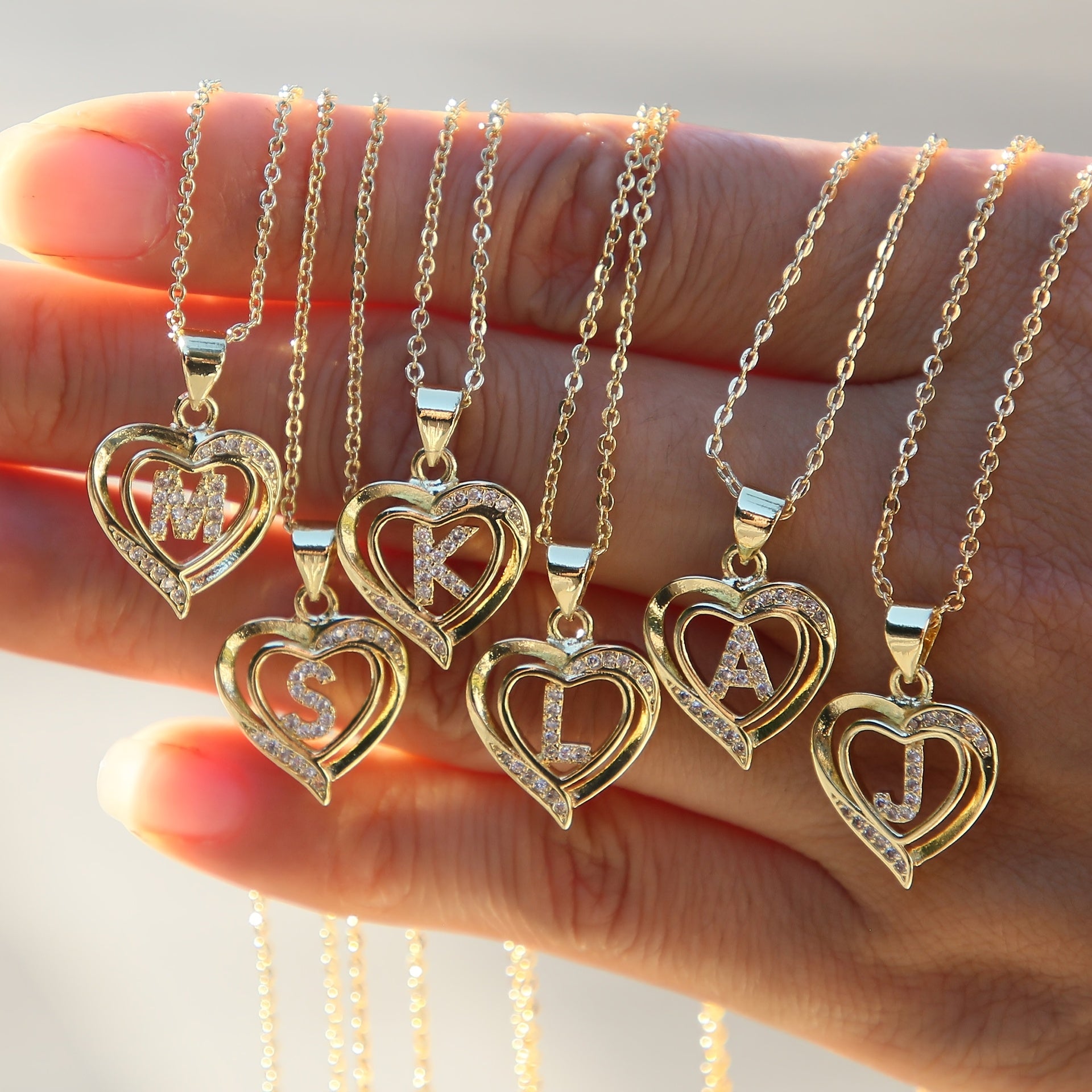 1pc 's Initial Necklace   1 Golden Plated Golden Plated Heart Pendant with A Z Letters (A Z)   Name Jewelry Gift for Wedding  Mother's Day    Elegant Golden Tone Initial Charm for Casual Attire & Special Occasions  for Teenager