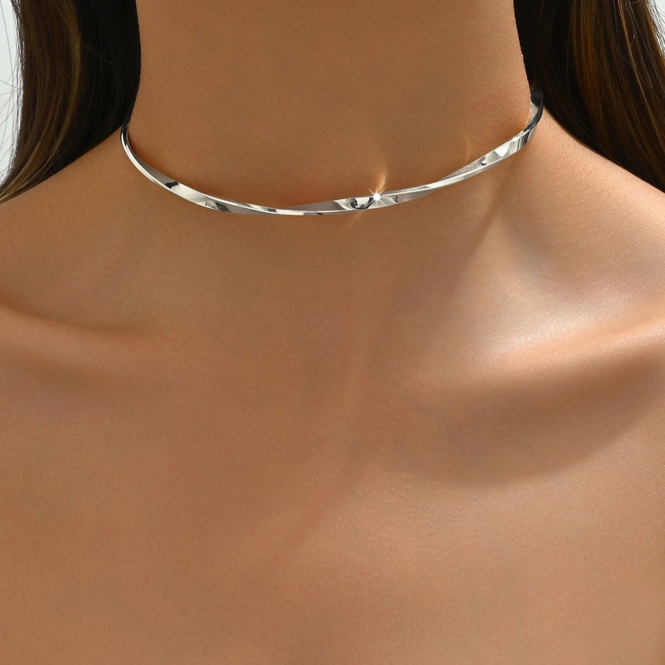 Women's Minimalist Necklace   Elegant Everyday & party Jewelry  Year Round Neutral Tone Chain for Casual Formal Outfits   Simple Chic Layering Necklace for Everyday & Special Occasions  Versatile Fashion Accessory  Polished Finish