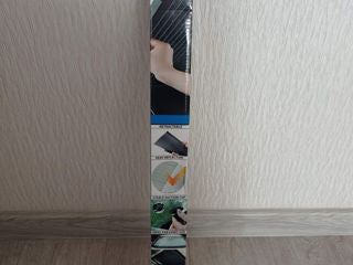 Sun shade for the windshield. On suction cups.