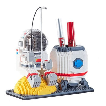 6903 Starfish Astronaut Pen Holder Bricks With LED Light 1588pcs